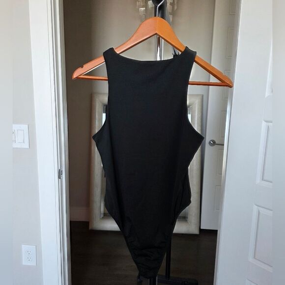 Lioness Black Bodysuit Top Size M - Picture 2 of 6